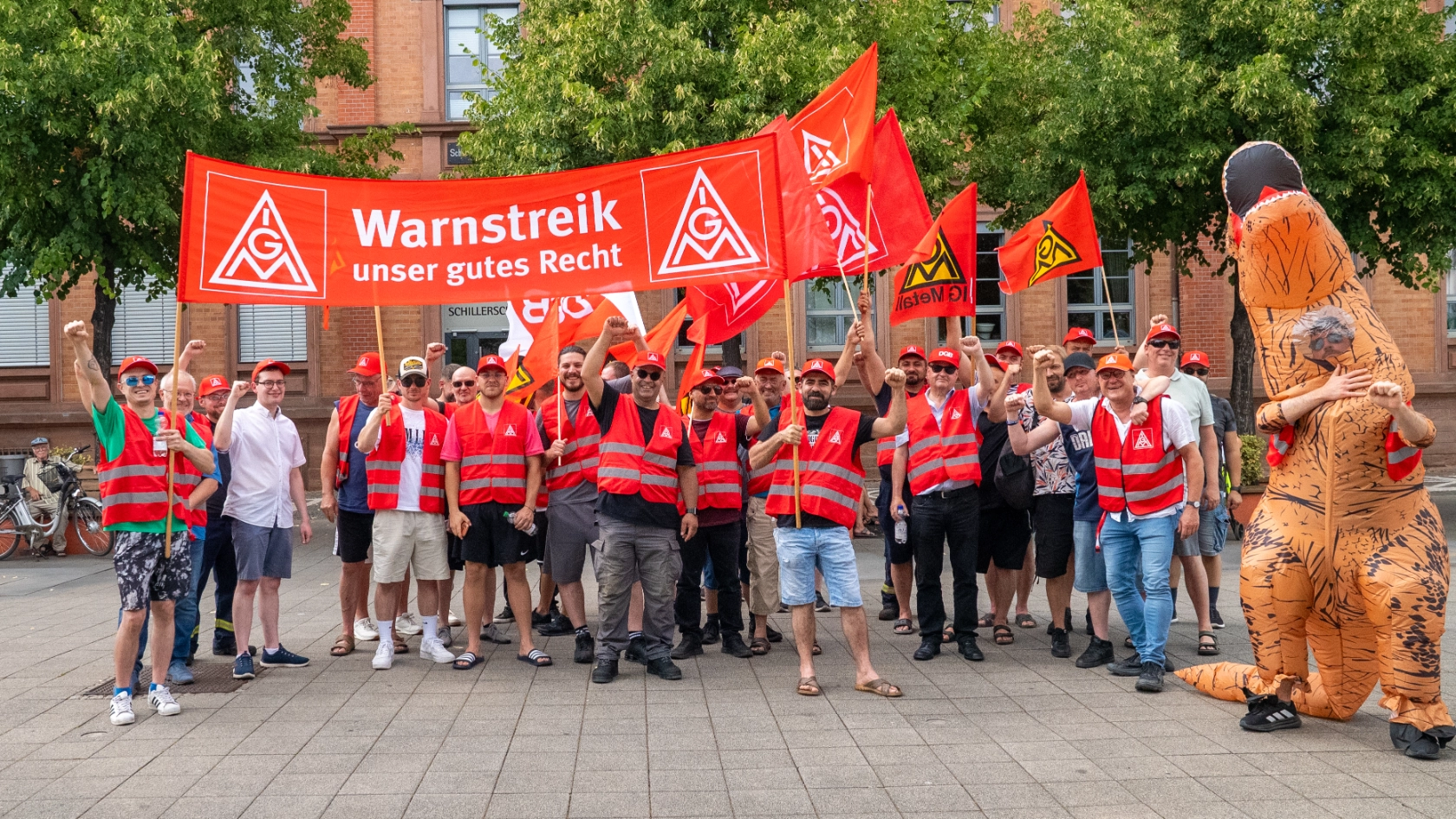 Dritter Warnstreik Betonstahl Lampertheim