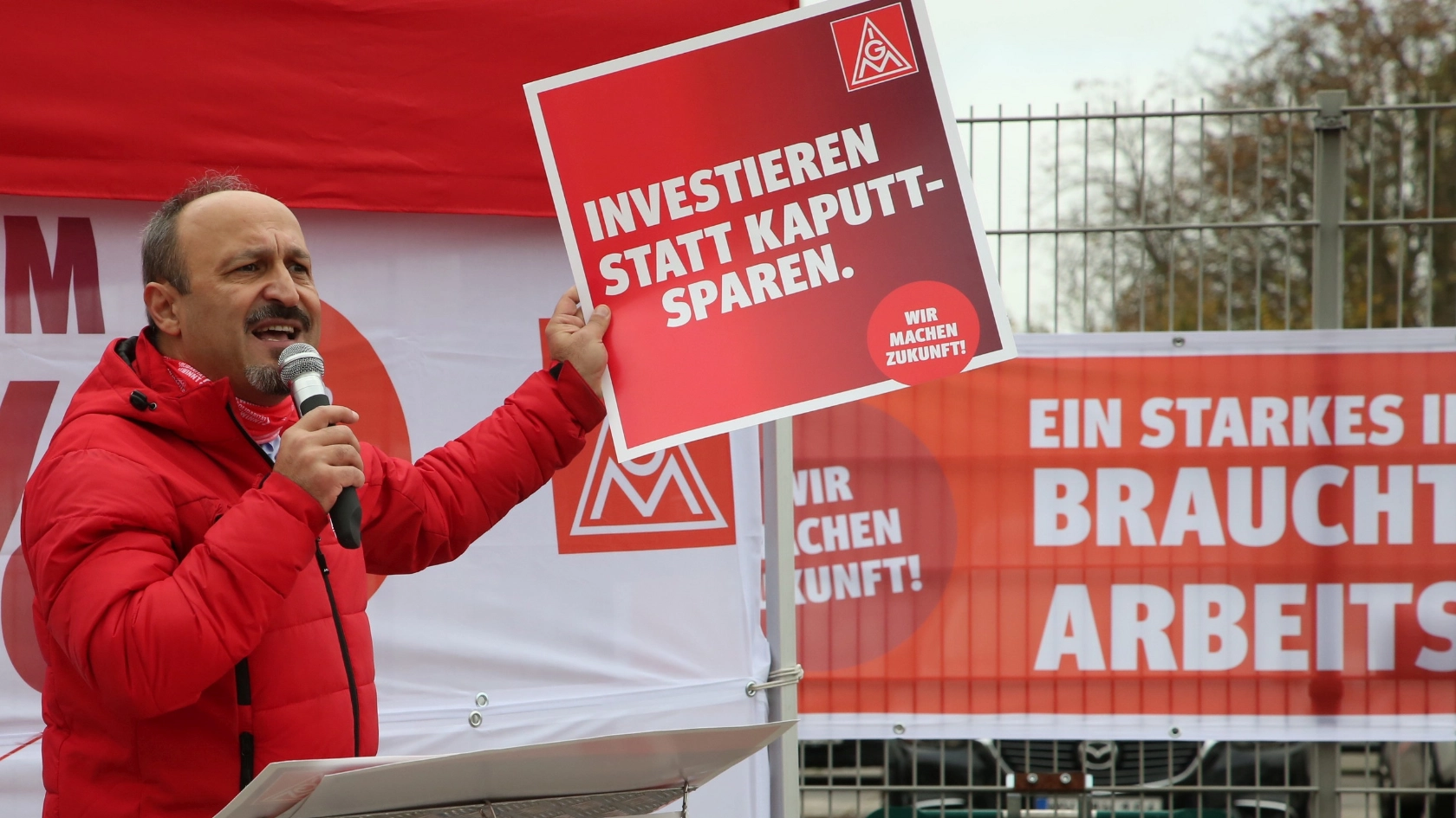 Ali Yener beim Warnstreik Stabilus