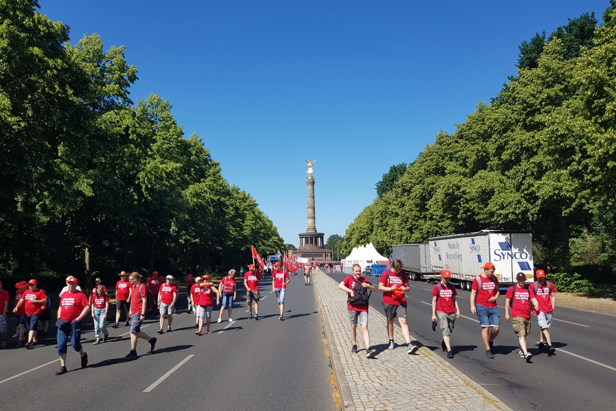 Vorstand, FairWandel, Teilnehmer, Demonstranten, Siegessäule, Berlin