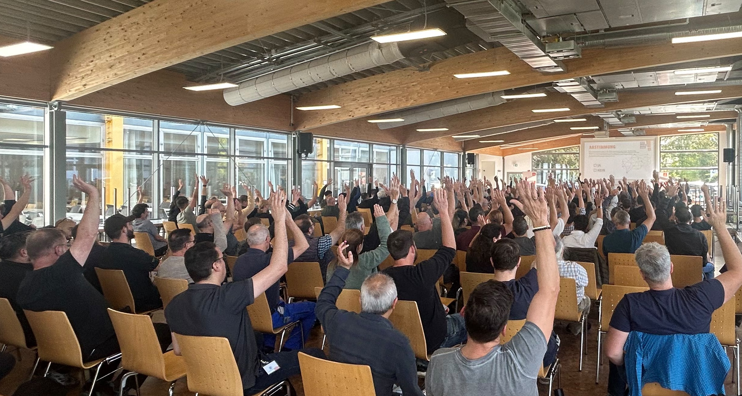 20260923_IG-Metall-Mitgliederversammlung-ZF-Koblenz-Abstimmung
